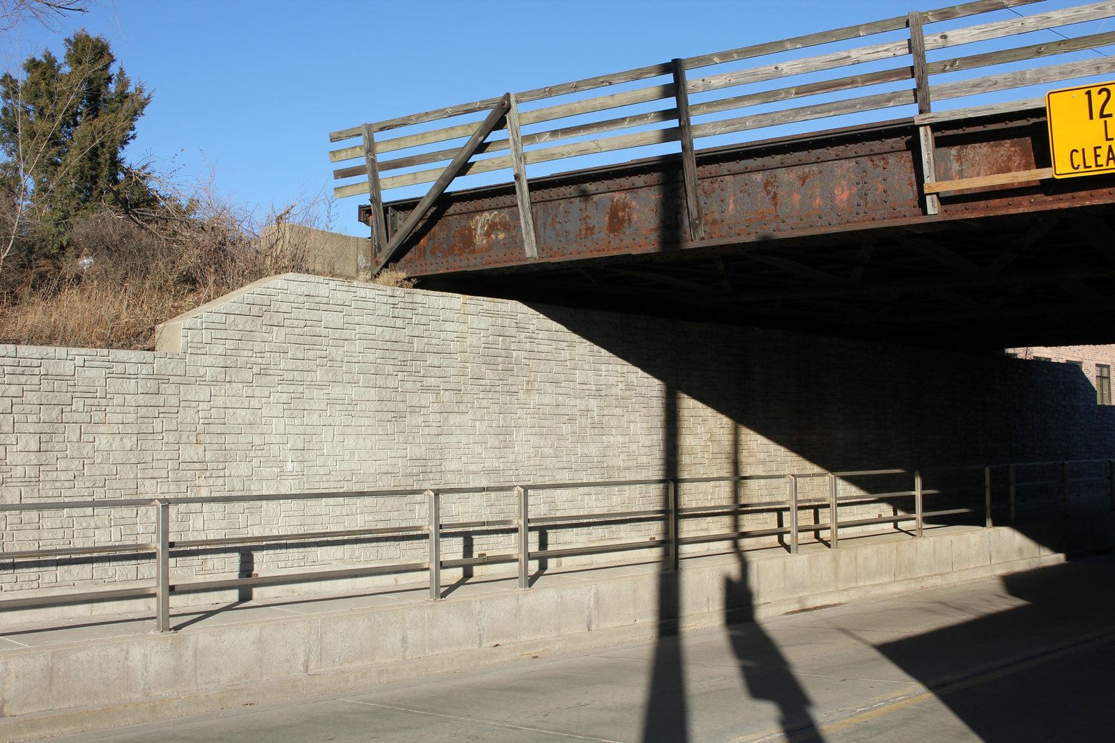 North abutment